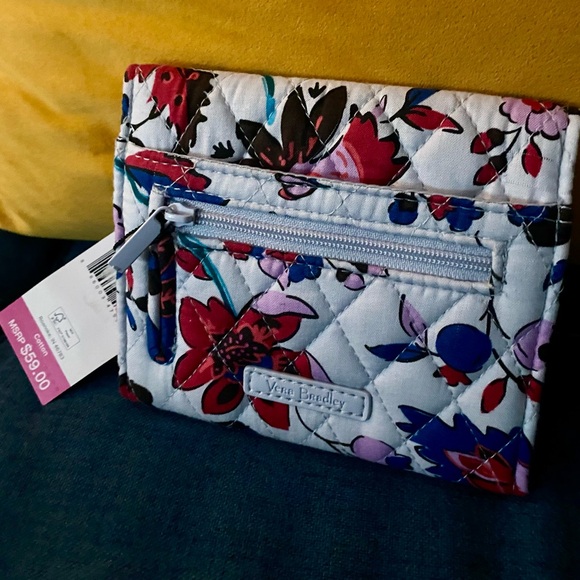 NWT Vera Bradley RFID Mini Wallet in Retired Print Vineyard Floral - Picture 2 of 3